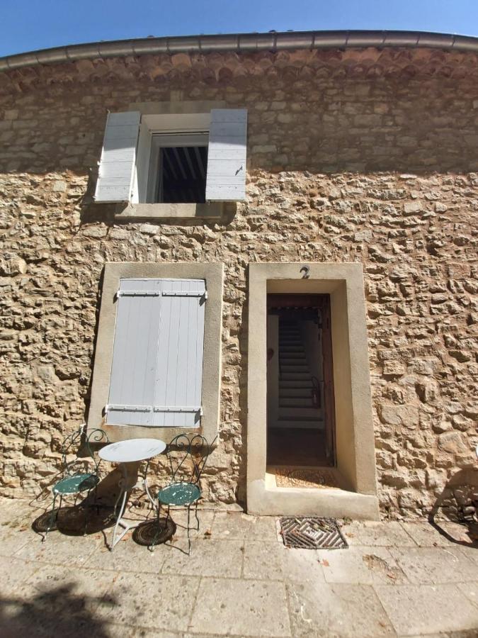 Eblouissant Appartement Au Calme D'Une Residence Avec Piscine Idealement Situe Au Pied Du Colorado Provencal Dans Le Prestigieux Luberon Рюстрель Екстер'єр фото