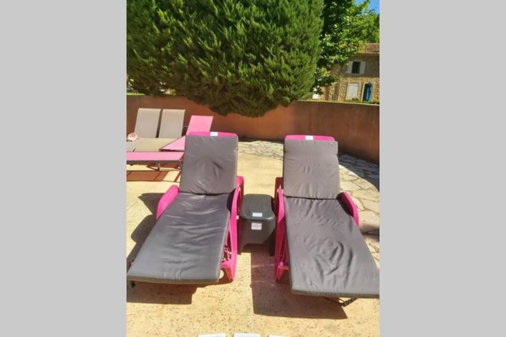 Eblouissant Appartement Au Calme D'Une Residence Avec Piscine Idealement Situe Au Pied Du Colorado Provencal Dans Le Prestigieux Luberon Рюстрель Екстер'єр фото