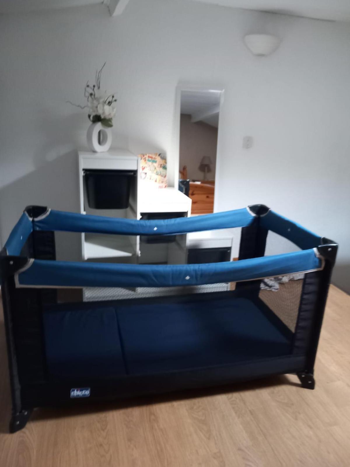 Eblouissant Appartement Au Calme D'Une Residence Avec Piscine Idealement Situe Au Pied Du Colorado Provencal Dans Le Prestigieux Luberon Рюстрель Екстер'єр фото